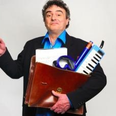 "Alain Bernard dans piano Rigoletto"! Un spectacle qui allie l'humour à la musique... Courrez-y!