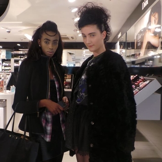 Reportage mode : Défilé Mossi Traoré au Carrousel du Louvre le 6 mars 2013