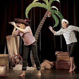 Aux armes moussaillons préparez-vous pour l’amarrage avec " La Pirate Ecologique" au Théâtre de la Contrescarpe