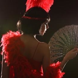Humour, dentelle, charme et sensualité : laissez-vous séduire par le concours « Rencontres New Burlesque »