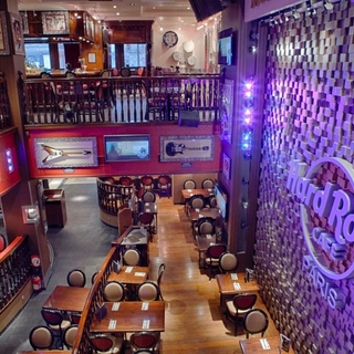 Gagnez deux repas au Hard Rock Café Paris pour le Big Game !