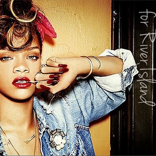 Rihanna s'associe à la marque britannique River Island !