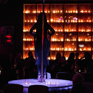 Le temple de la sensualité vous invite pour "La Nuit des Débutantes". Remportez vos entrées pour une soirée inoubliable au Secret Square, cabaret mythique au cœur de Paris !