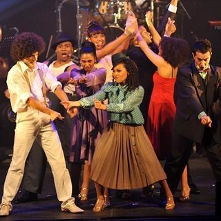 Venez Groovez en assistant au spectacle Swinging Life !