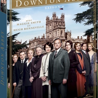 Plongez dans l'univers britannique de la série à succès Downtown Abbey