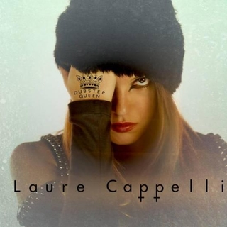 Laure Cappellini est l'une des premières femmes à émerger de la scène Dubstep avec son album "Mes Souffrances"