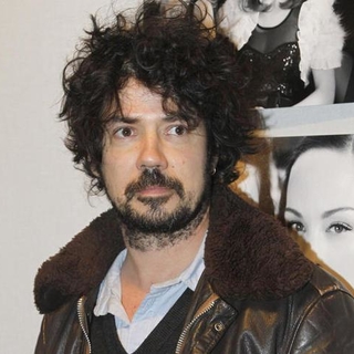 Yarol Poupaud rejoint le jury "La Nouvelle Star" sur D8, ça promet d être rock!