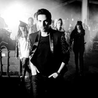 Michael Canitrot présente "Leave Me Now", son nouveau single avec un video clip détonant...