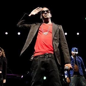 Retrouvez Ayem dans le nouveau clip du Colonel Reyel "Toi et Moi"