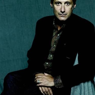 Un Antoine de Caunes rock'n roll au Théâtre du Rond Point!