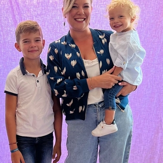 Mélanie, maman ambitieuse de deux petits garçons, a participé à "Les Mamans" sur 6ter. Découvrez tous les secrets de l'émission dans cette interview exclusive pour Casting.fr