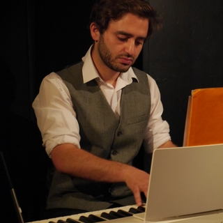 Eytan Dantski fait un appel à candidature pour sa pièce de théâtre musical "Deux sans toi, c’est trop peu »