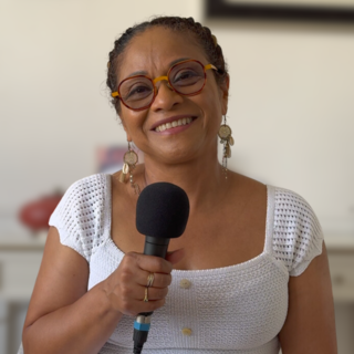 “J’exige aux danseurs de prendre soin d’eux, de bien manger et bien dormir” : rencontre avec la danseuse et chorégraphe Maritza Arizala Ruiz, fondatrice de la première école de salsa colombienne en Europe