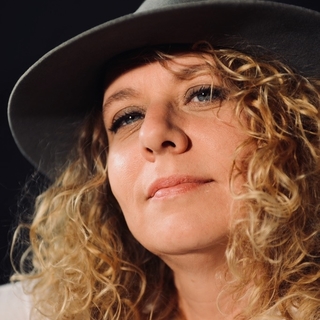 Charlotte Leplaideur est spécialiste du coaching d'artiste. Découvrez tous ses précieux conseils pour atteindre vos objectifs et booster votre carrière dans cette interview exclusive avec Casting.fr