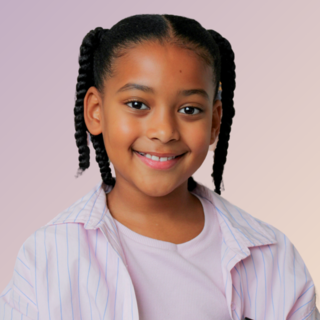 “L'essentiel est de s'amuser et de ne jamais baisser les bras" : entre l’école et la scène du Théâtre Mogador, rencontre avec Nahla, 9 ans, artiste dans la comédie musicale “Le Roi Lion”