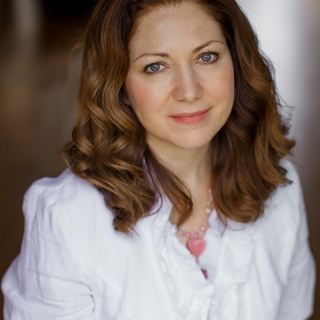 Mia Sheridan, auteure américaine, dont "l'inspiration vient de partout et de nulle part"