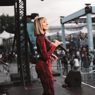 Rencontre avec Nade une chanteuse au timbre de voix unique