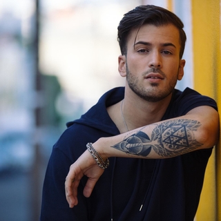 David Carreira, Le Petit Prince de Lisbonne, un artiste qui se bat pour exercer sa passion