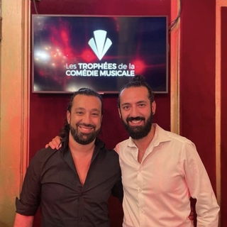 Focus sur les frères Julien et Samuel Safa, metteurs en scène du spectacle "Sherlock Holmes, l'aventure musicale" à retrouver au 13e Art du 8 février au 4 mars