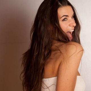 Justine Andanson journaliste forme & Bien être révèle ses astuces et conseils pour suivre ses pas