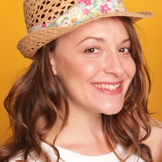 Cécile, fondatrice de « Je Crée Mon Cadeau - JCMC », nous raconte sa passion pour le fait-main et l’authentique