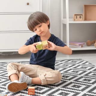 Casting enfant garçon entre 4 et 7 ans pour shooting photo