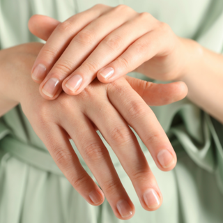 Casting femme mannequin main entre 35 et 45 ans pour tournage