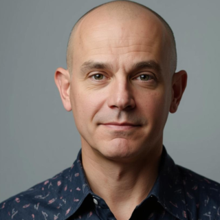 Casting homme chauve d'environ 40 ans pour silhouette dans vidéo YouTube