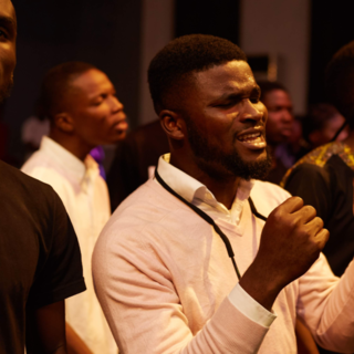 Casting chanteur d'environ 35 ans pour tournage film avec Kev Adams et Chantal Ladesou