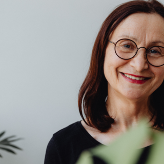 Casting comédienne entre 65 et 80 ans pour rôle principal dans websérie étudiante