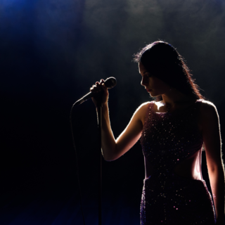 Casting chanteuse et comédienne entre 30 et 40 ans pour spectacle musical avec tournée en Italie