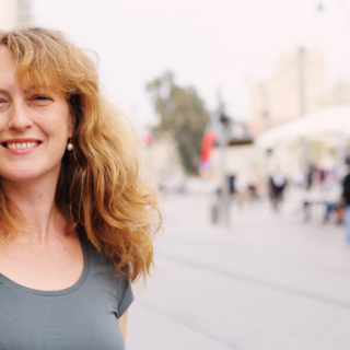 URGENT : Casting femme blonde entre 45 et 55 ans pour doublure dans série