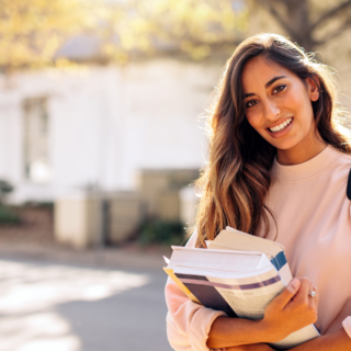 Casting femme entre 18 et 23 ans pour figuration dans projet audiovisuel