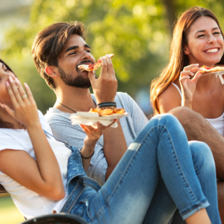 Casting figurant homme et femme entre 20 et 25 ans pour publicité avec une célèbre marque