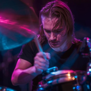 Casting musicien batteur de tout âge pour figuration dans série