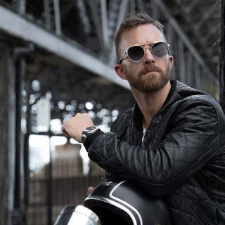 Casting homme entre 18 et 35 ans pour shooting et publicité pour marque de cuir