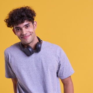 Casting comédien de 18 ans pour rôle dans série