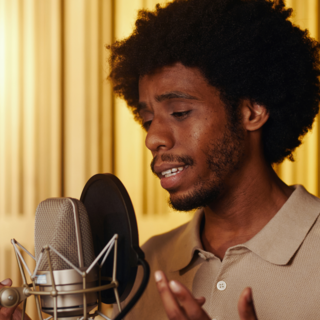 Casting comédien voix off entre 25 et 45 ans pour film institutionnel