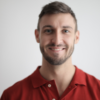 Casting homme caucasien entre 20 et 35 ans pour doublure lumière dans série plateforme