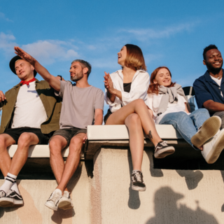 Casting homme et femme entre 18 et 80 ans pour figuration et silhouette dans campagne web