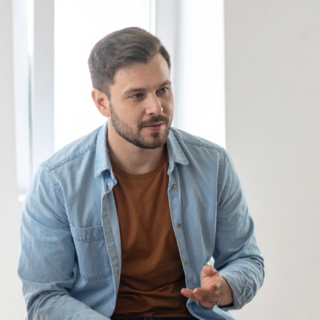 Casting figurant homme de 35 ans et plus pour tournage clip musical