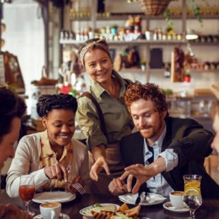 Casting homme et femme de tout âge pour tournage vidéo réseaux sociaux restaurant