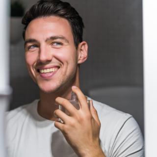 Casting mannequin homme et femme entre 25 et 35 ans pour publicité parfum