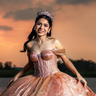 Casting comédienne métisse ou latine pour incarner une princesse Disney lors d'évènements à domicile