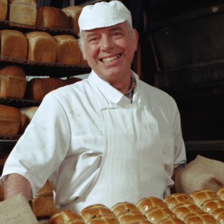 Casting homme et femme âgé de 55 ans ou plus pour rôle dans série coréenne