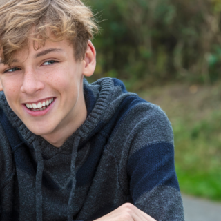 Casting adolescent entre 12 et 13 ans pour tournage vidéo YouTube avec youtubeuse de plus d'1 million d'abonnés