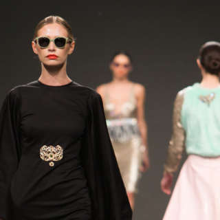 Casting mannequin femme de 18 ans et plus pour défilé de mode