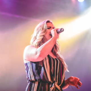 Casting chanteur et chanteuse de 18 ans et plus pour concours de chant YouTube