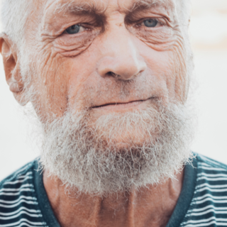 Casting comédien sénior entre 75 et 80 ans pour rôle dans film plateforme