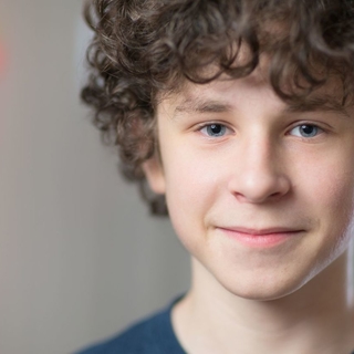 Casting enfant eurasien entre 12 et 14 ans pour shooting photo publicité